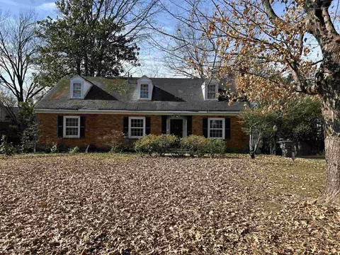 1105 Oak Ridge Dr, Memphis, TN 38111