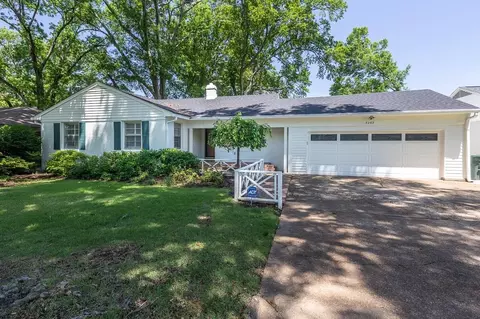 5262 Laurie Ln, Memphis, TN 38120