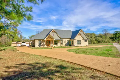 9736 Evander Rd, Millington, TN 38053