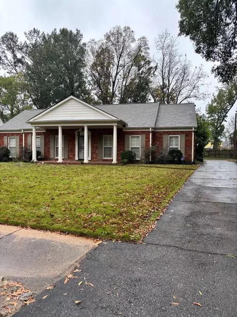 5897 Macleod Dr, Memphis, TN 38119