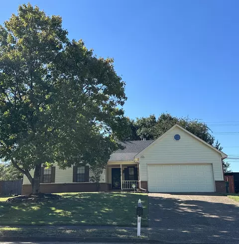 443 W Regis Pl, Cordova, TN 38018