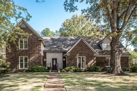 994 Rolling Oaks Dr, Collierville, TN 38017