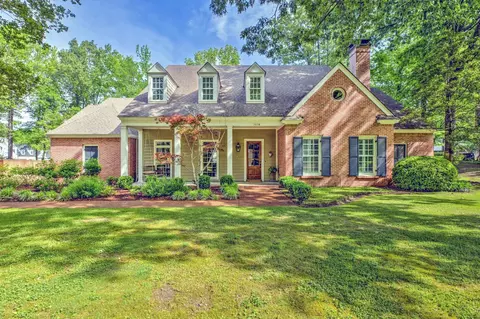 7076 May Woods Ln, Germantown, TN 38138