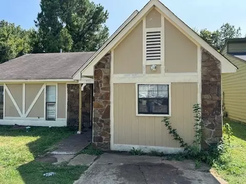 5711 Maple Tree Dr, Memphis, TN 38115