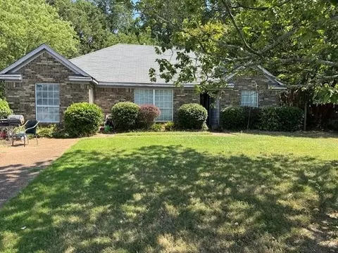 7050 Laura Cir, Memphis, TN 38133