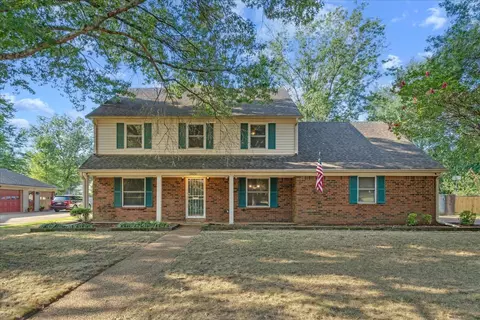 7925 Cross Village Dr, Germantown, TN 38138