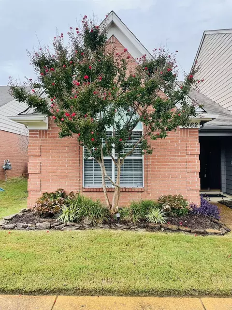 6862 Century Oaks Dr, Cordova, TN 38018