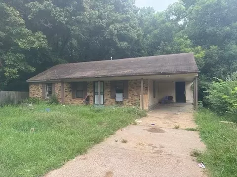448 Fox Valley Dr, Memphis, TN 38127
