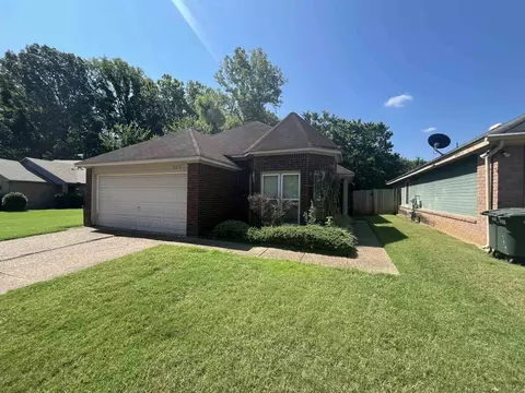 2616 Bay Pointe Cir, Memphis, TN 38128