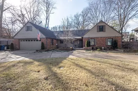 1803 Oak Hill Dr, Germantown, TN 38138