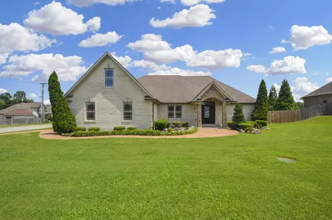 172 S Chinkapin Dr, Atoka, TN 38004