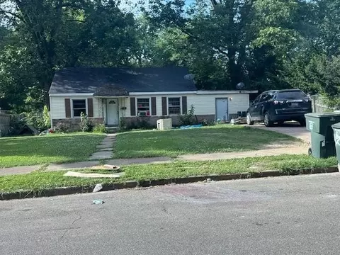 4016 N Queensbury Cir, Memphis, TN 38122