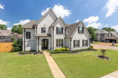 9030 River Pine Rd, Cordova, TN 38016