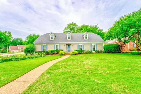 2849 Honey Tree Dr, Germantown, TN 38138
