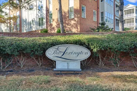 591 Lexington Club Ct #202, Memphis, TN 38117