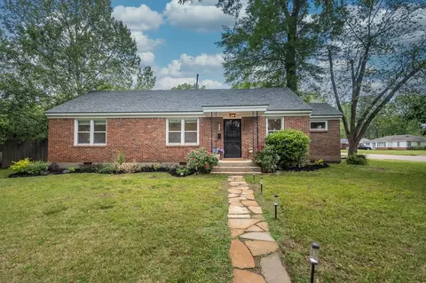 4650 Flamingo Rd, Memphis, TN 38117