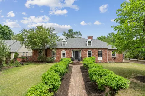 5440 Walnut Grove Rd, Memphis, TN 38120