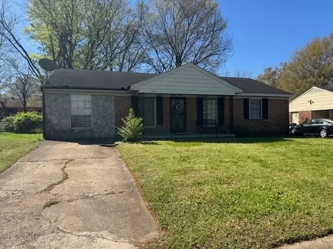2771 Lake Park Rd, Memphis, TN 38127