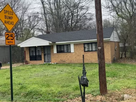 452 Delta Rd, Memphis, TN 38109 photo 2