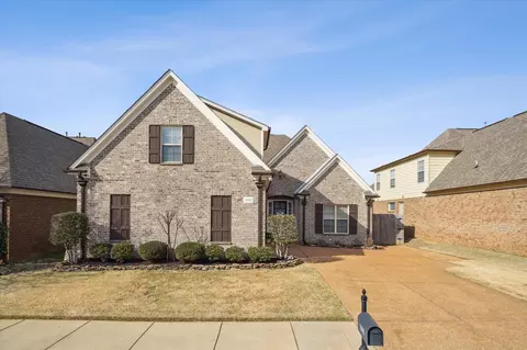 1502 Loughridge Ln, Collierville, TN 38017