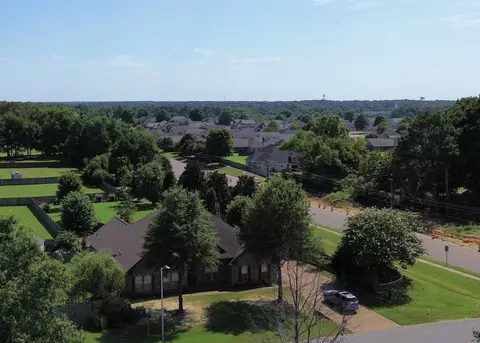 5015 Hillsdale Dr, Olive Branch, MS 38654