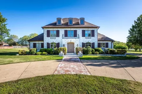 9446 Forest Wind Cv, Collierville, TN 38017 photo 2