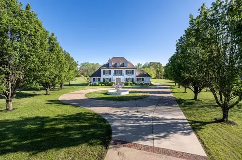 9446 Forest Wind Cv, Collierville, TN 38017