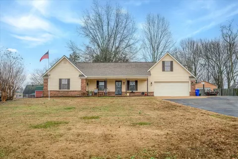 4000 Meade Lake Rd, Millington, TN 38053
