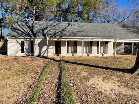 5938 Grosvenor Ave, Memphis, TN 38119