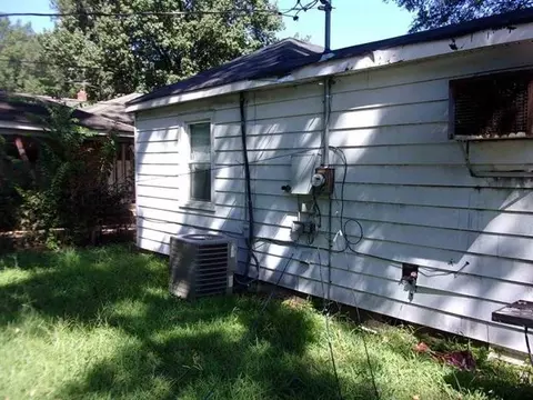 165 E Mckellar Ave, Memphis, TN 38109 photo 4