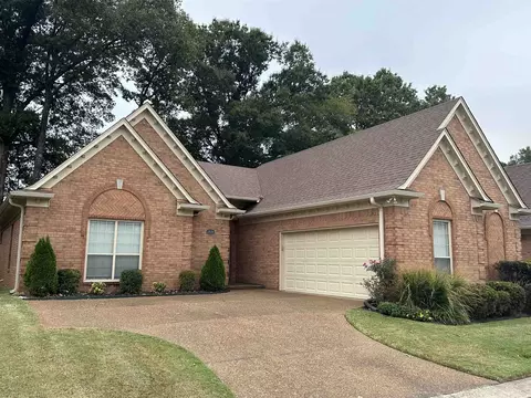 1819 Woodchase Glen Dr, Cordova, TN 38016