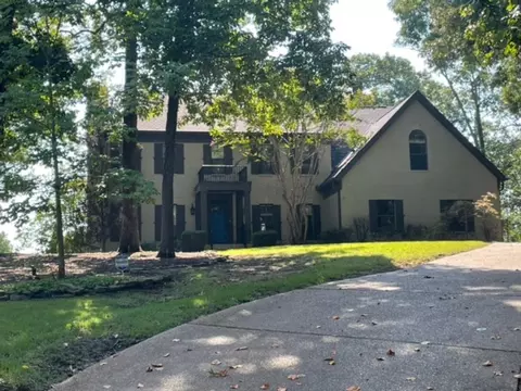 9711 Green Spruce Dr, Arlington, TN 38002