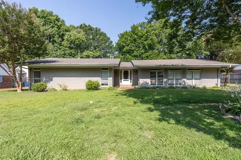 2181 Riverdale Rd, Germantown, TN 38138