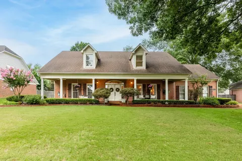 177 Polk Woods Cv, Collierville, TN 38017