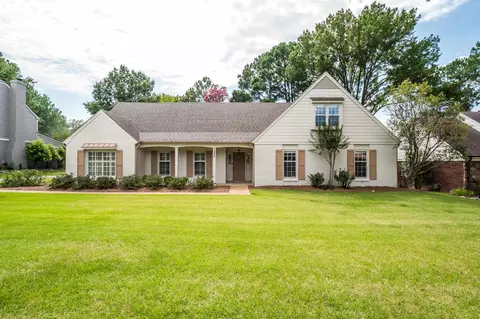 1333 Poplar Ridge Dr, Memphis, TN 38120