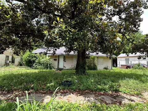 2207 Pratt St, Memphis, TN 38106
