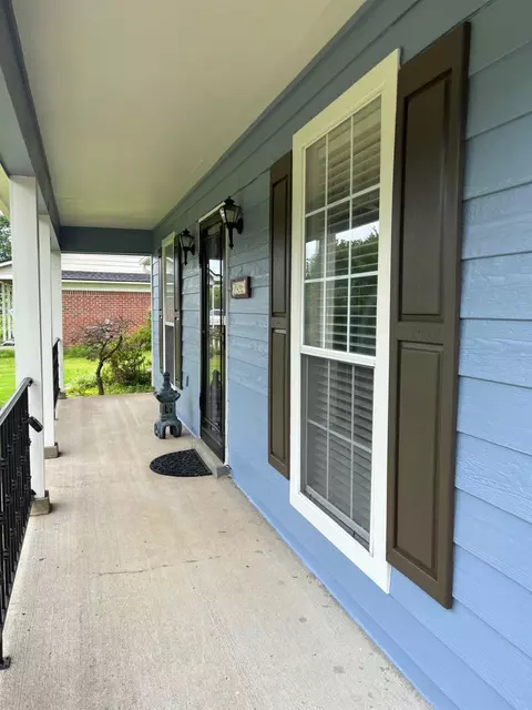120 Country Place Dr, Oakland, TN 38060