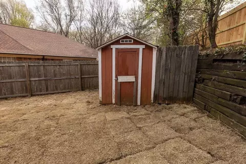 5566 Pine Oak Ln, Memphis, TN 38135 photo 18