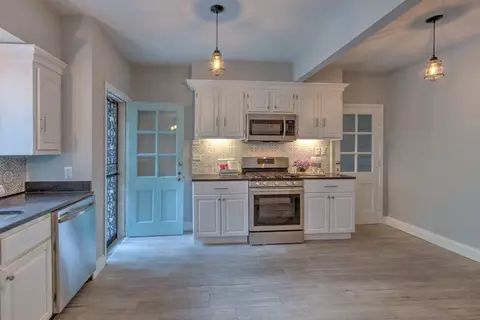 978 E Rainbow Dr, Memphis, TN 38107 photo 9