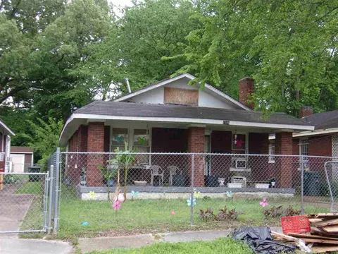 1108 Ayers St, Memphis, TN 38107 photo 2