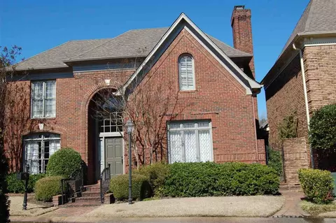 963 E Riverwalk Dr, Memphis, TN 38120 photo 1