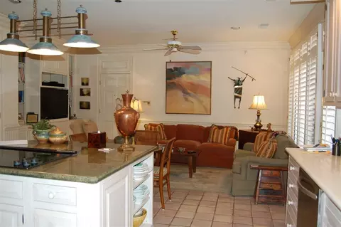 963 E Riverwalk Dr, Memphis, TN 38120 photo 7