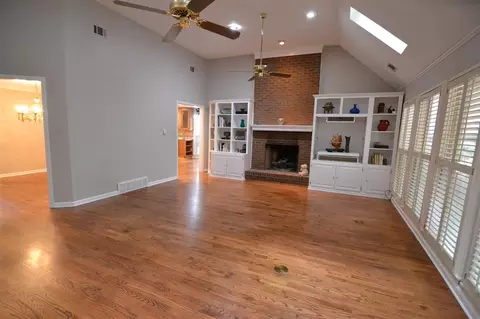973 W Tree Dr, Collierville, TN 38017 photo 3