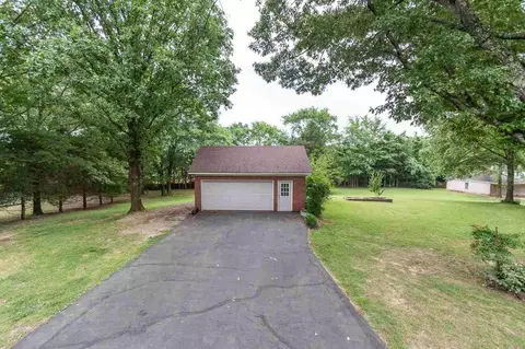 8903 Windersgate Dr, Olive Branch, MS 38654 photo 9