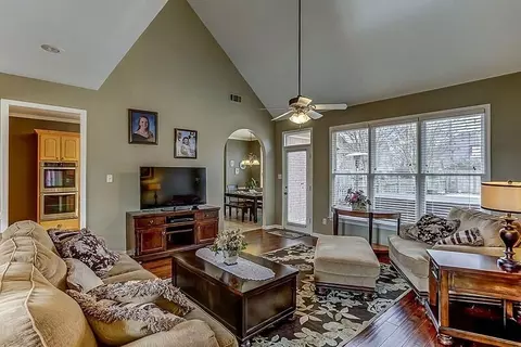 516 Glenogle Ln, Collierville, TN 38017 photo 7