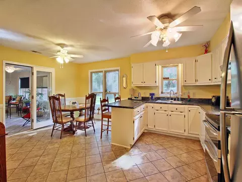 932 Moorefield Rd, Collierville, TN 38017 photo 7
