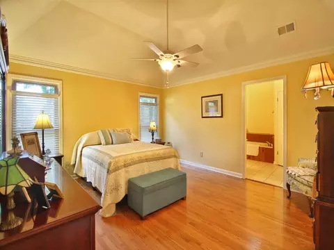 932 Moorefield Rd, Collierville, TN 38017 photo 11