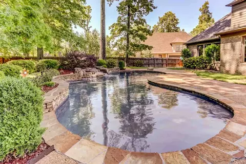 1073 E Old Hearthstone Cir, Collierville, TN 38017 photo 2