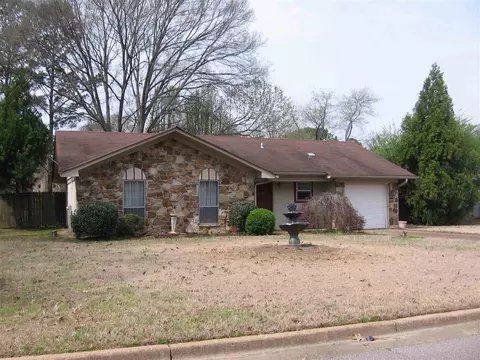 1175 Greenview Rd, Collierville, TN 38017 photo 2