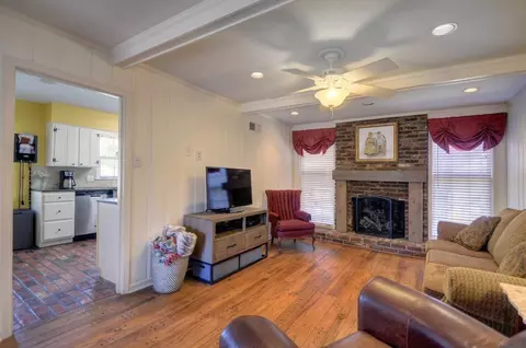 218 Lorece Ln, Memphis, TN 38117 photo 9